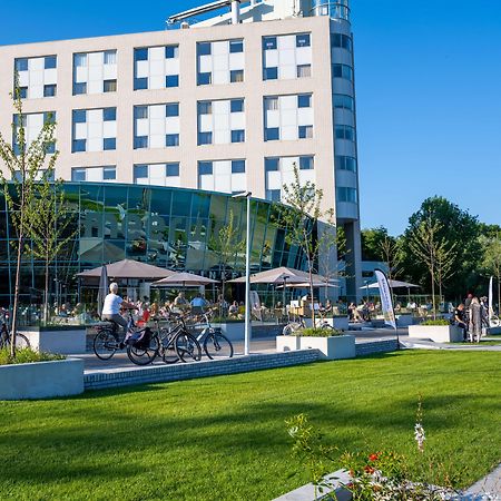 Best Western Plus Flatonia Inn Экстерьер фото