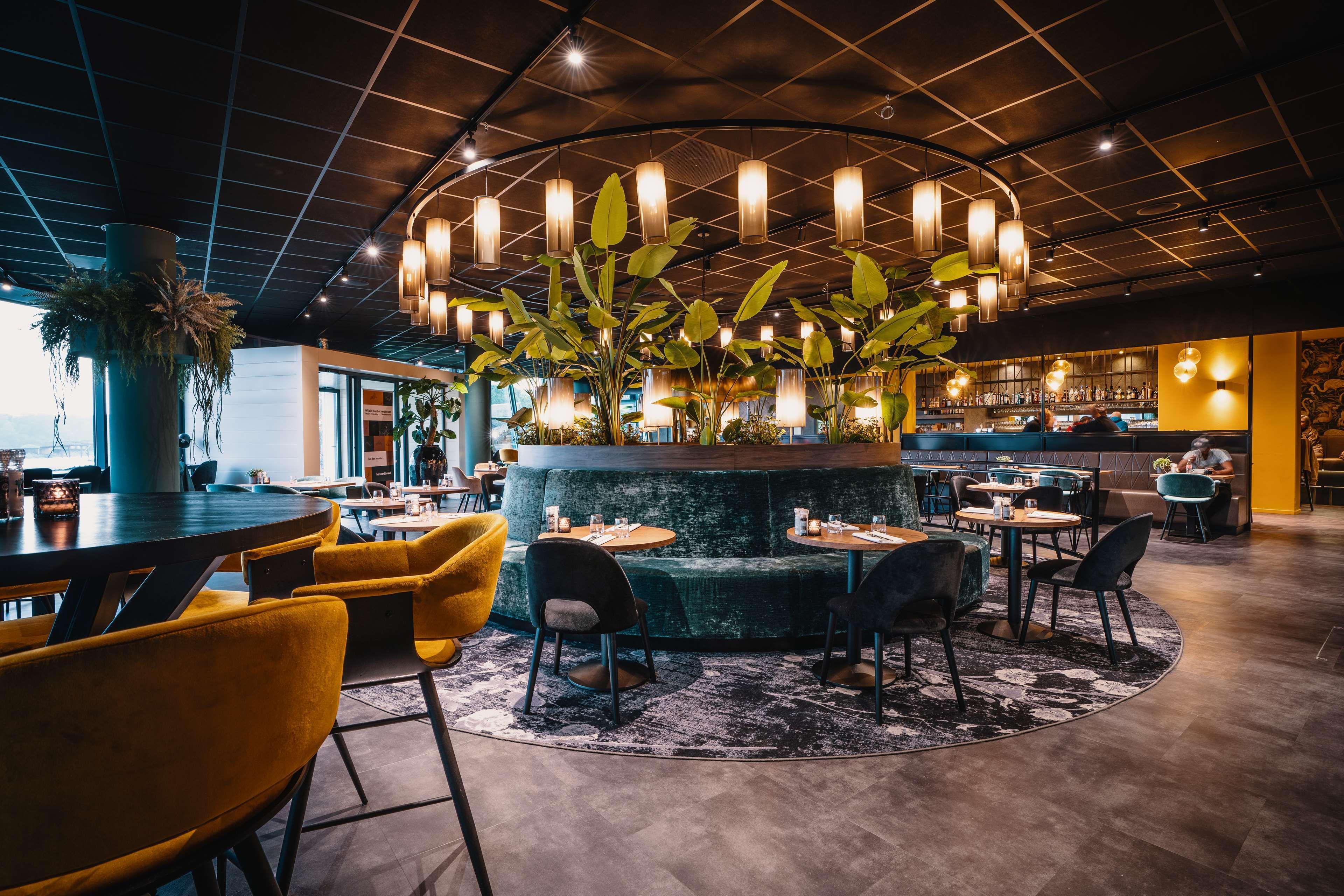 Best Western Plus Flatonia Inn Экстерьер фото