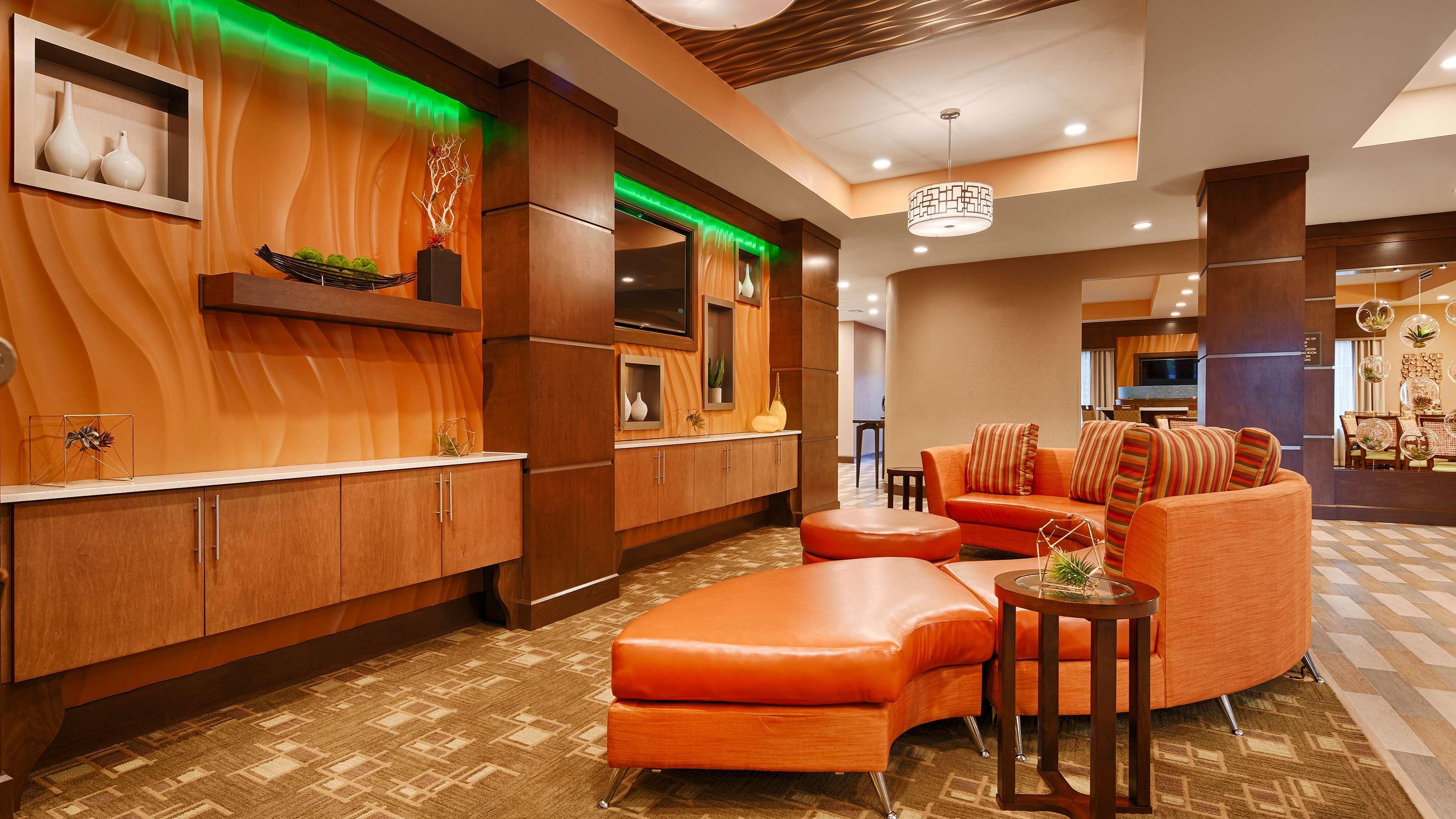 Best Western Plus Flatonia Inn Экстерьер фото