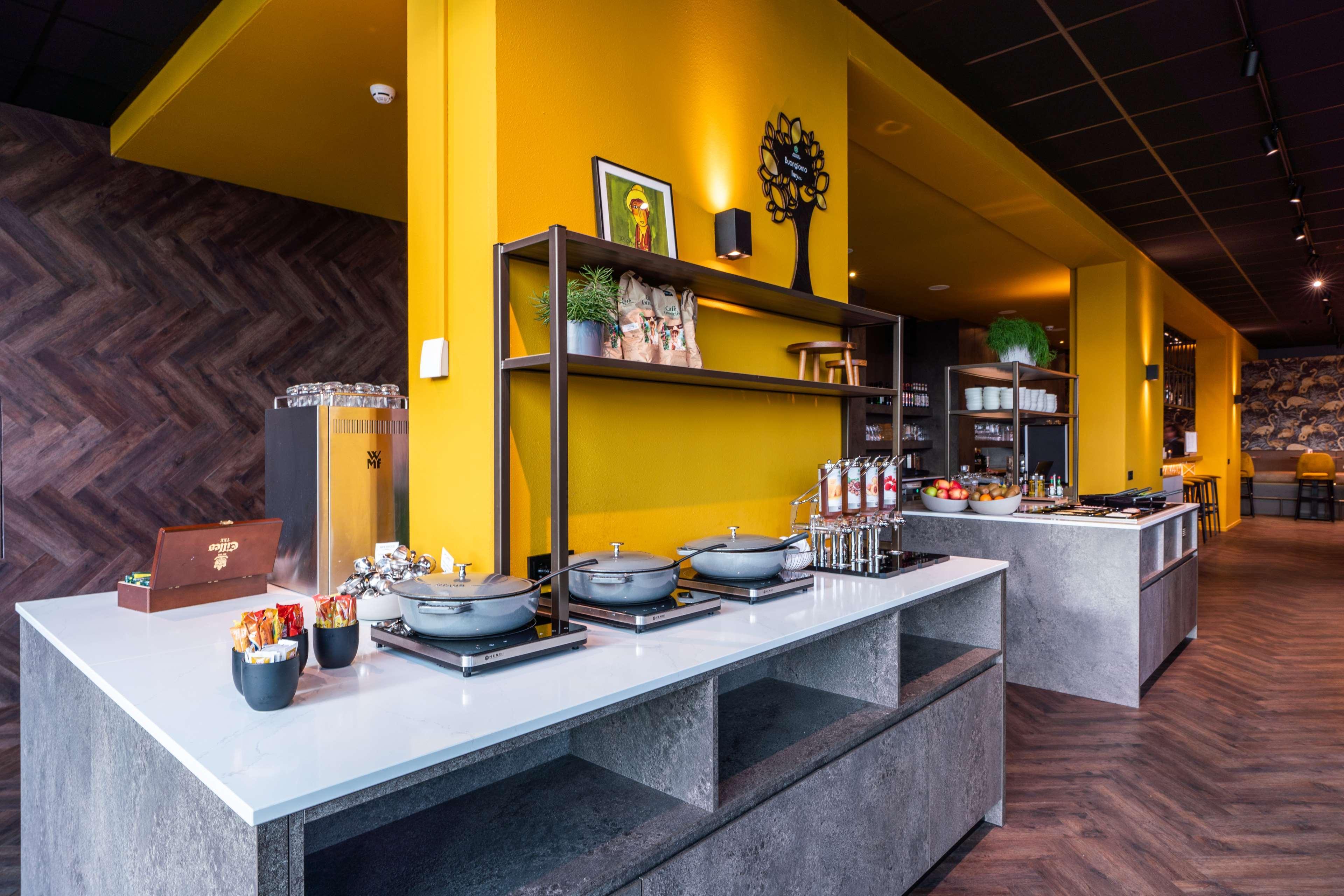 Best Western Plus Flatonia Inn Экстерьер фото