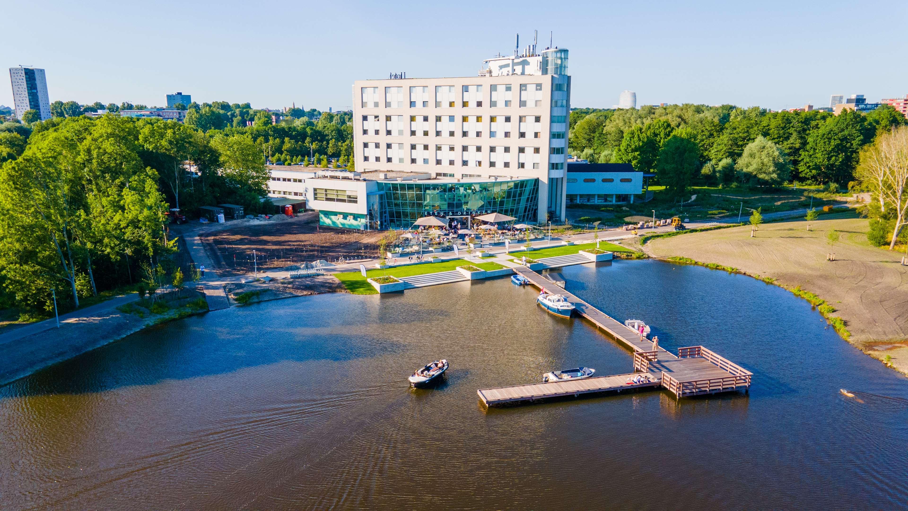 Best Western Plus Flatonia Inn Экстерьер фото