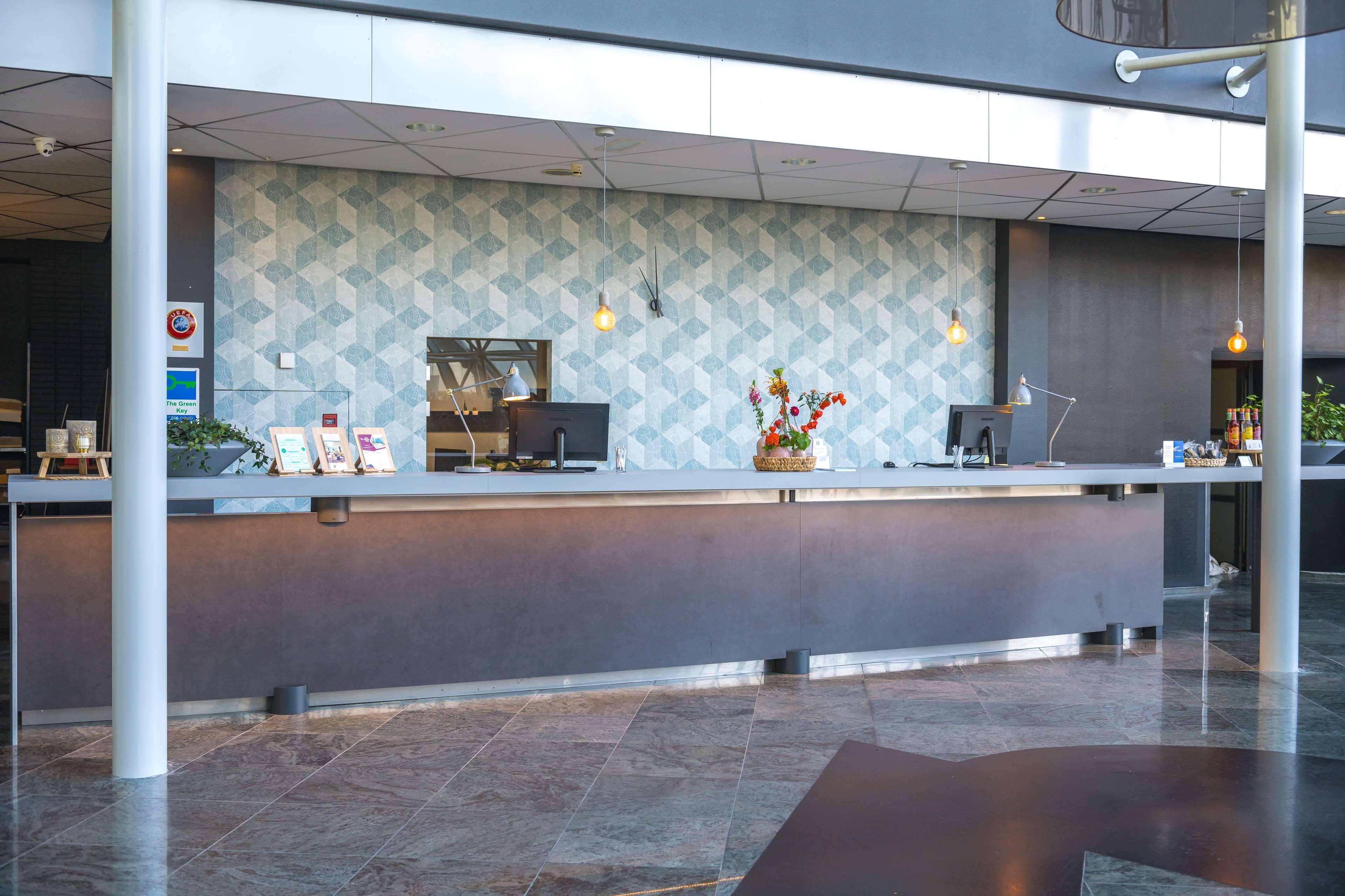 Best Western Plus Flatonia Inn Экстерьер фото